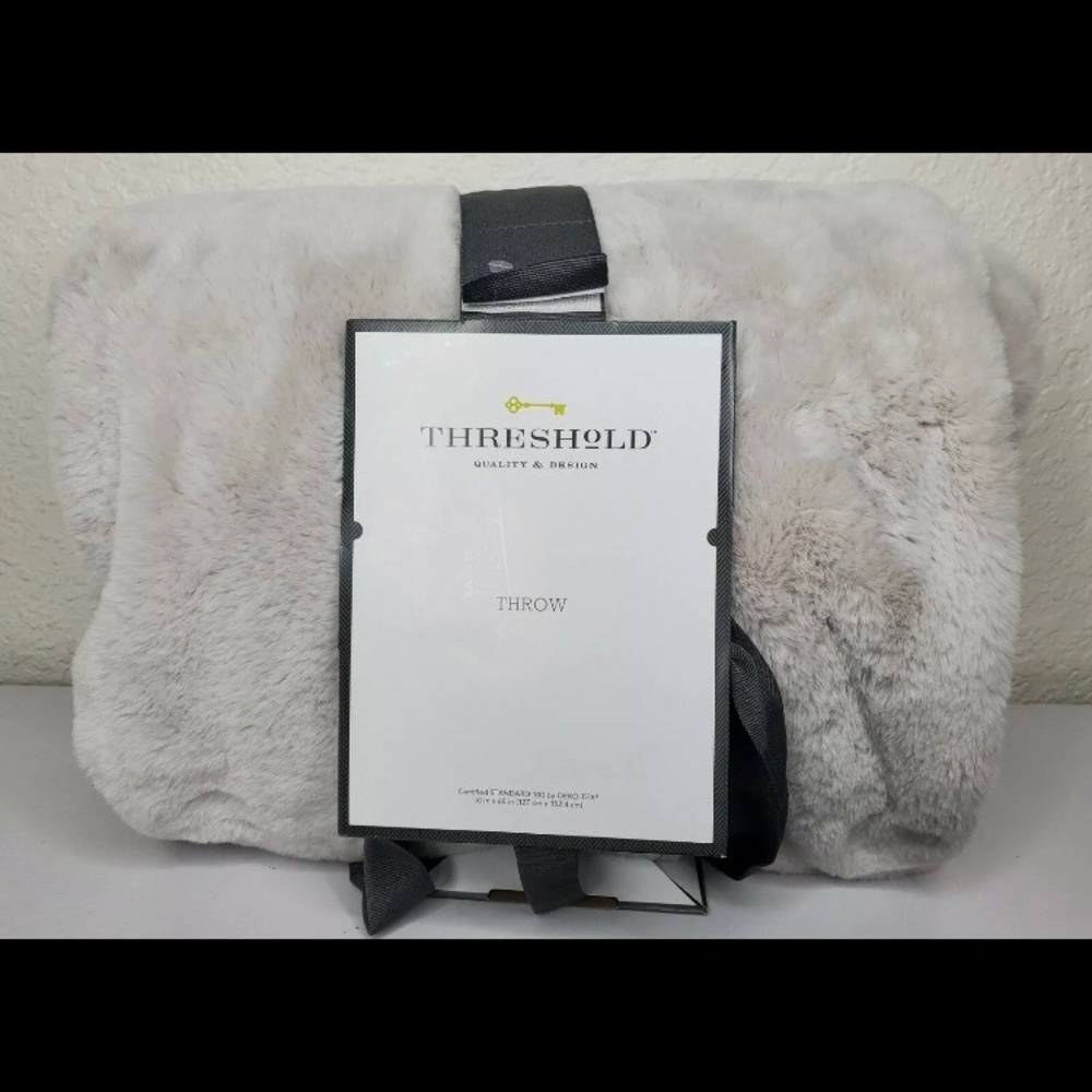 Threshold 50x60" Faux Rabbit Fur Throw Blanket Light Gray
